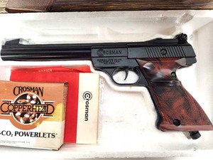 lot 375 image: Excellent Vintage CROSMAN Semi-Automatic .177 Cal 16 Shot Air Pistol