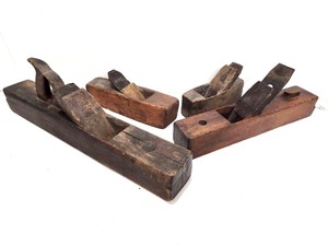 lot 179 image: Lot of 4 Primitive Antique Woodworking Planes