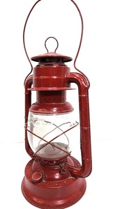 lot 171 image: Nice Vintage DIETZ No. 2 D-Lite Red Metal Lantern