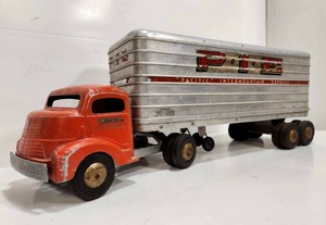 lot 5 image: Original 1950s Smith Miller P.I.E. Pressed Steel Truck & Trailer