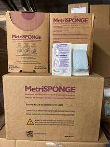 MSRP $450  1 Cases100 Sponges Per Case - Metrex MetriSponge Dual Enzymatic Detergent Sponge for instrument cleaning, Metrex 10-4025&nbspExpiration 0423
