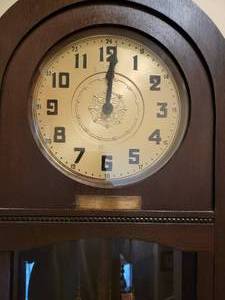 lot 10 image: Antique Rufa Dome Top Grandfather Clock