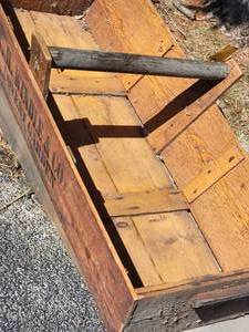 lot 56 image: Antique English Covent Garden Wooden Flower Trug Crate