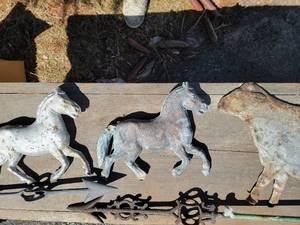 lot 59 image: Weathervane Ornaments Decorative Caps