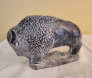 lot 188 image: Canadian Wolf Original Sculpture Buffalo