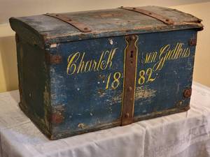 lot 12 image: 1882 Swedish Immigrant Trunk  Blue and Yellow