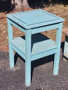lot 150 image: Primitive Accent Furniture Collection - Sea Green