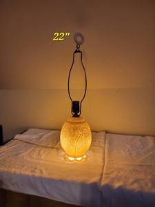 lot 25C image: Base Lit Aladin Alacite Oak Leaf Table Lamp