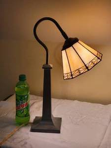 lot 209 image: Iron Prairie Mission Goose Neck Desk Lamp With Stained Shade