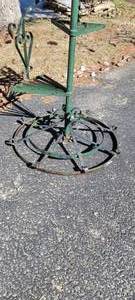 lot 60B image: Metal Spiral Plantstand
