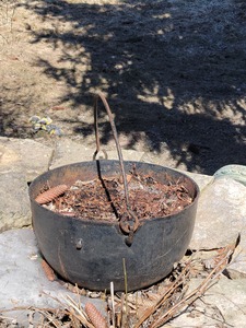 lot 68A image: Large Vintage Iron Cooking Kettle