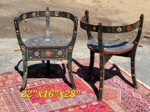 lot 17B image: Norwegian Folk Art Rosemaling Chair Set