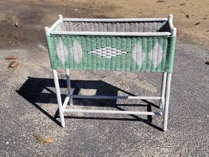 lot 66B image: Wicker Standing Flowerbox Pair