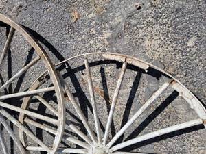 lot 57G image: Antique Wagon Wheels