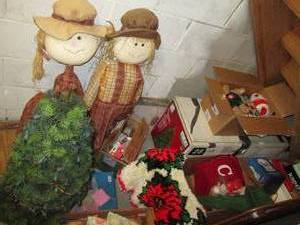 lot 232 image: 7.5ft Wesley Spruce Pre-lit LED 140...