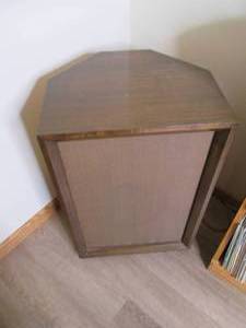 lot 301 image: Pair of (2) Matching flooring speak...