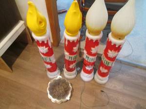 lot 336 image: Set of (4) Light-up Christmas Candl...