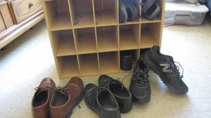 lot 81 image: variety mens shoes sizes 9.510.5