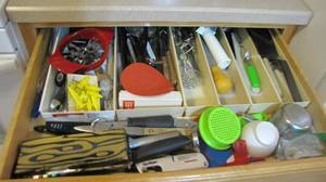 lot 120 image: contents of drawer see picture...