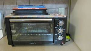 lot 123 image: toaster oven including instructiona...