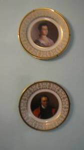 lot 132 image: Set of 2 plates-US Bicentennnial So...