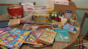 lot 139 image: Large assortment of arts and crafts...