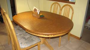 lot 150 image: kitchen table4 chairs (in the kitc...