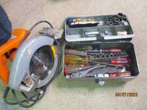 lot 225 image: Vintage black and Decker 7 14 cir...