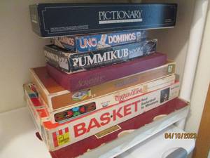 lot 250 image: Lot if assorted Vintage board games...