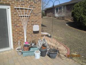 lot 284 image: Large supply of outdoor planters, h...
