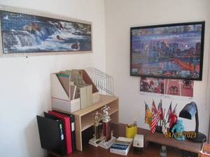 lot 287 image: Scenic puzzle wall art, desk lamp, ...