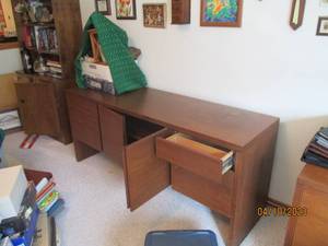 lot 293 image: 4-drawer 2-door Solid wood office s...