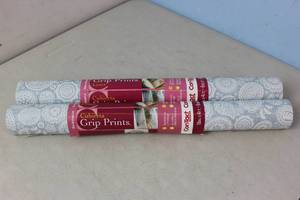 lot 58 image: NEW - 2 ROLLS CON-TACT Grip Print 18 In. X 4 Ft. Paisley Pewter Non-adhesive Shelf Liner 790444105248 MSRP $14.98