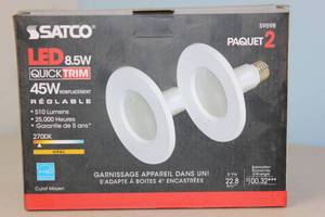 lot 192 image: NEW - Satco 45W Equivalent LED 8.5W Quick Trim Light Bulb - 2 Pk 045923095986 MSRP $17.99
