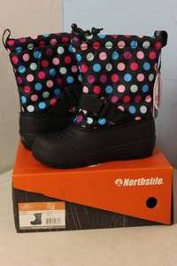 lot 224 image: NEW - Northside Frosty Winter Boots - Girls SIZE 13 679759296707