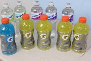 lot 299 image: 5 each of Propel and Gatorade