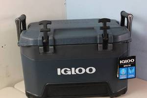 lot 1 image: FLOOR MODEL - Igloo BMX 52 Blue Large Cooler - Needs One Latch Replaced