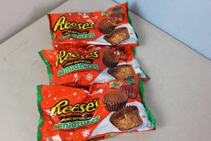 lot 375 image: 3 Bags of Reeses Peanut Butter Cups Miniatures Best By 92023