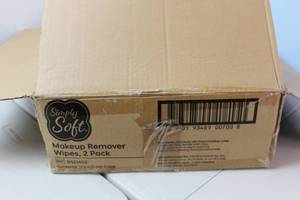 lot 560 image: 24 Packs of Simply Soft Makeup Remover Towelettes (12 X 2 Packs) 10193489007008