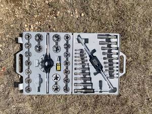 Tap And Die Set