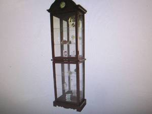 Floor Standing Lighted Curio Cabine...
