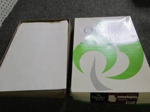 case of 100 10x13 28lb white wove s...