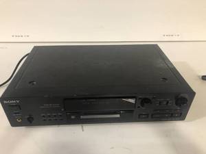lot 9 image: Sony MDS-JB920 Minidisc Deck Player  Recorder