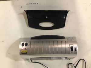 lot 38 image: Scotch Thermal Laminator