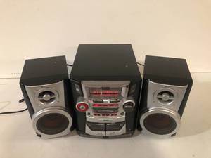 lot 48 image: Radio Stereo System FMAM
