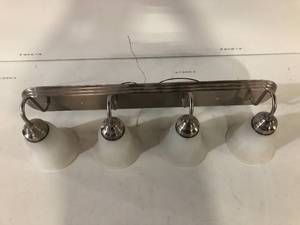 lot 60 image: Vanity Light Used Good Condition