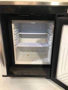 lot 63 image: SNAP ON EPIQ MINI REFRIGERATOR SSX19P108KO
