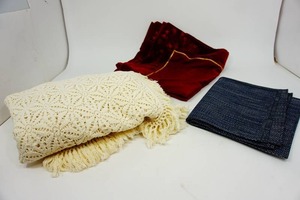 lot 98 image: Crocheted Linen...