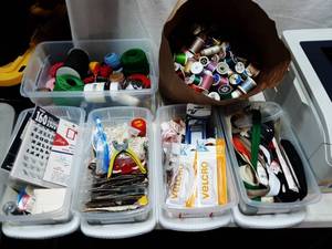 lot 5 image: Large Lot Of Sewing Notions