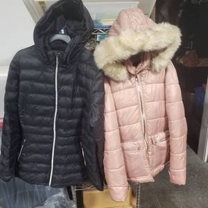 lot 19 image: 2-Cute Ladies Jackets With Hoods XL & 1X Zippers Work